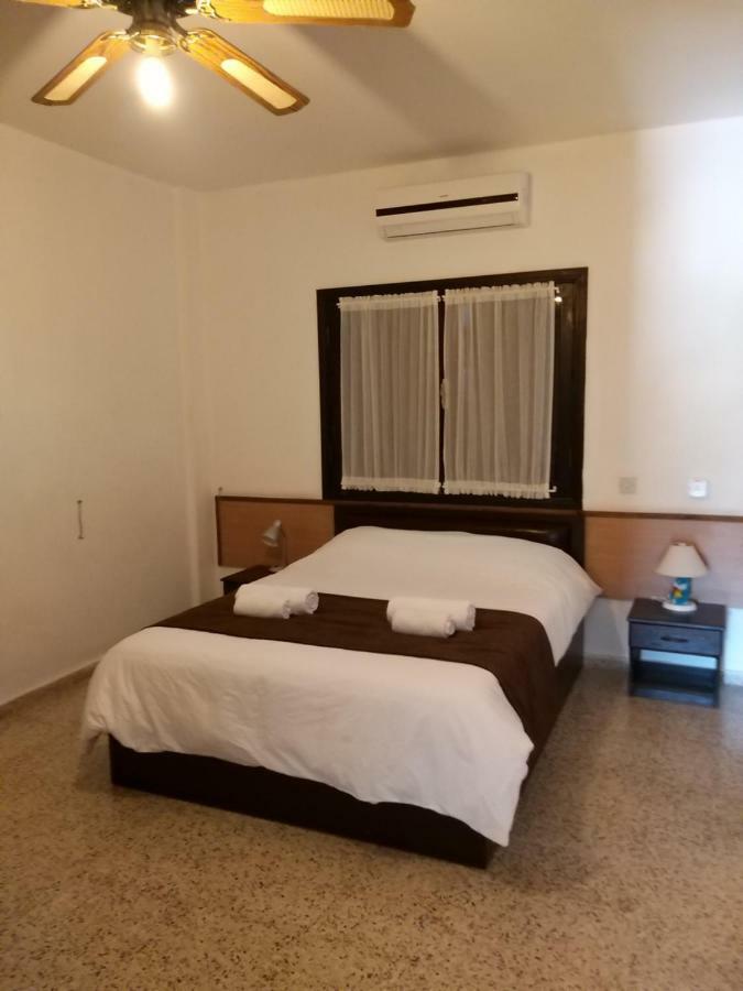 Balci Plaza Hotel And Balci Plaza Guest Bungalows Karpaz Peninsula Selenias Eksteriør bilde
